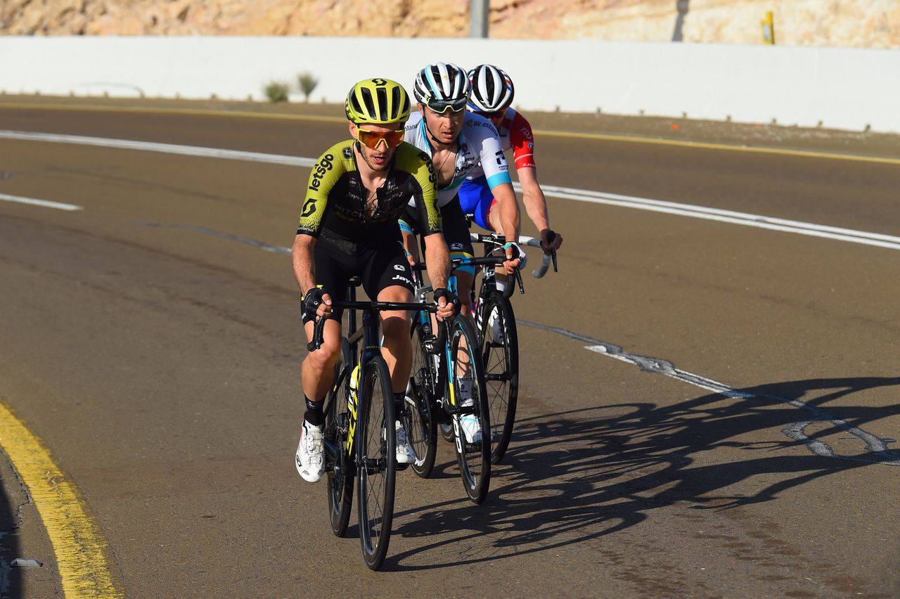 Adam Yates leads the attack on Jebel Hafeet