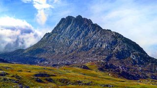 A guide to climbing ratings: Tryfan in Snowdonia