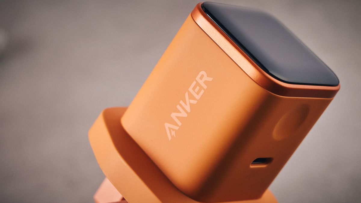 Anker logo on the Anker Nano 45W Smart Display Charger
