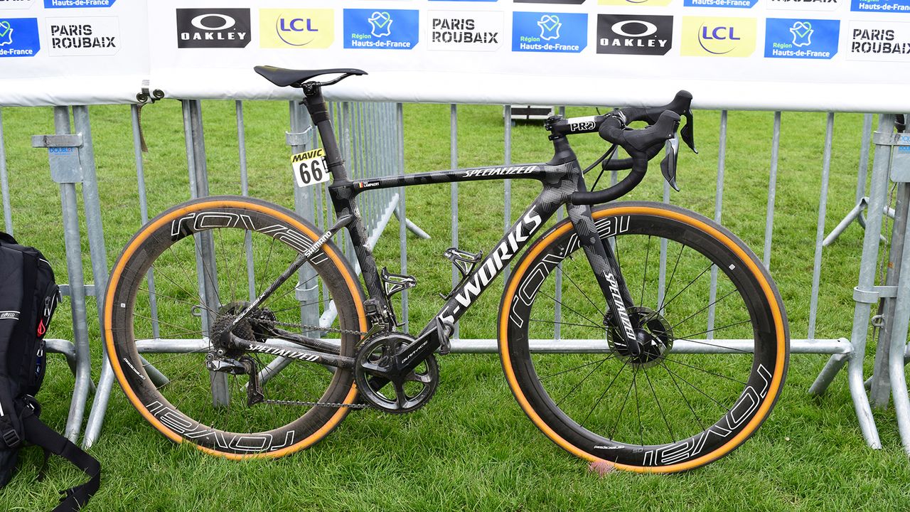 Yves Lampaert's Specialised S-Works Roubaix