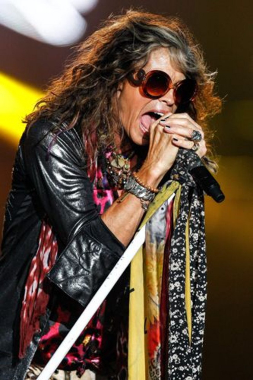 15-things-you-probably-didnt-know-about-guitar-hero-9-1556729191-qRlw-column-width-inline