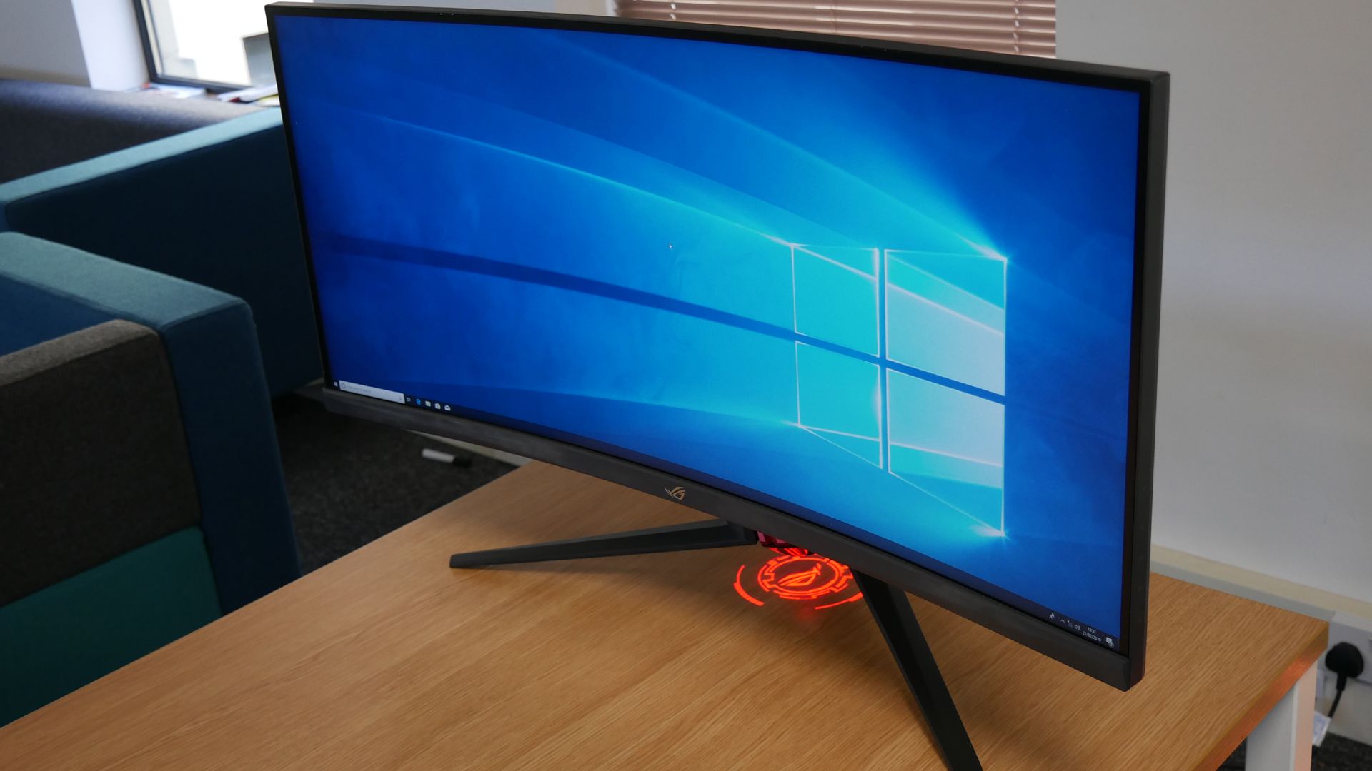 Asus ROG Strix XG35VQ review | TechRadar