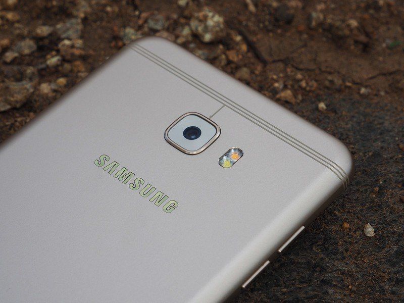 Samsung Galaxy C7 Pro review
