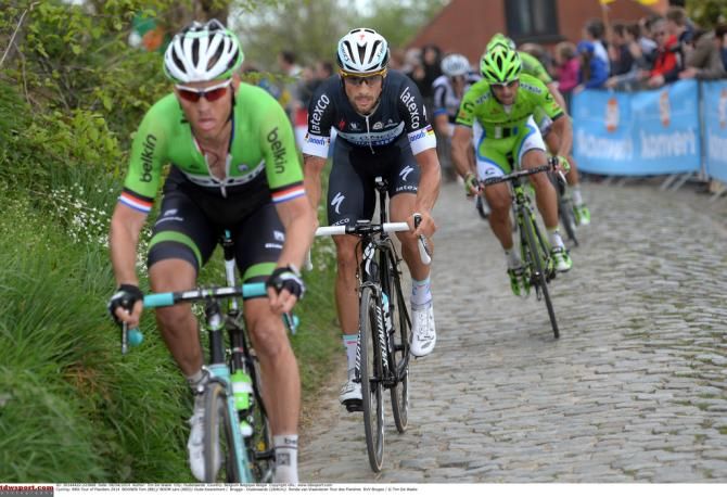 Lars Boom (Belkin) with Tom Boonen (Omega Pharma-Quick Step) on his wheel