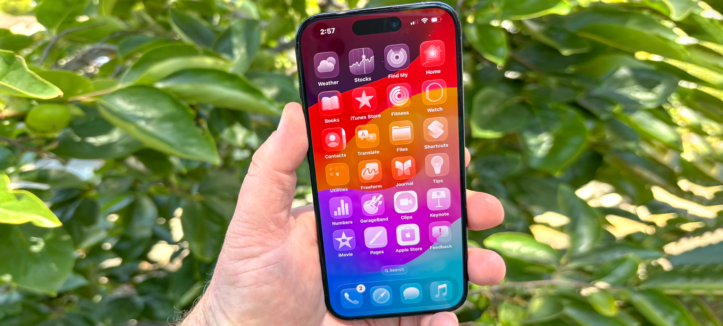 home screen with transparent icons in iOS 26