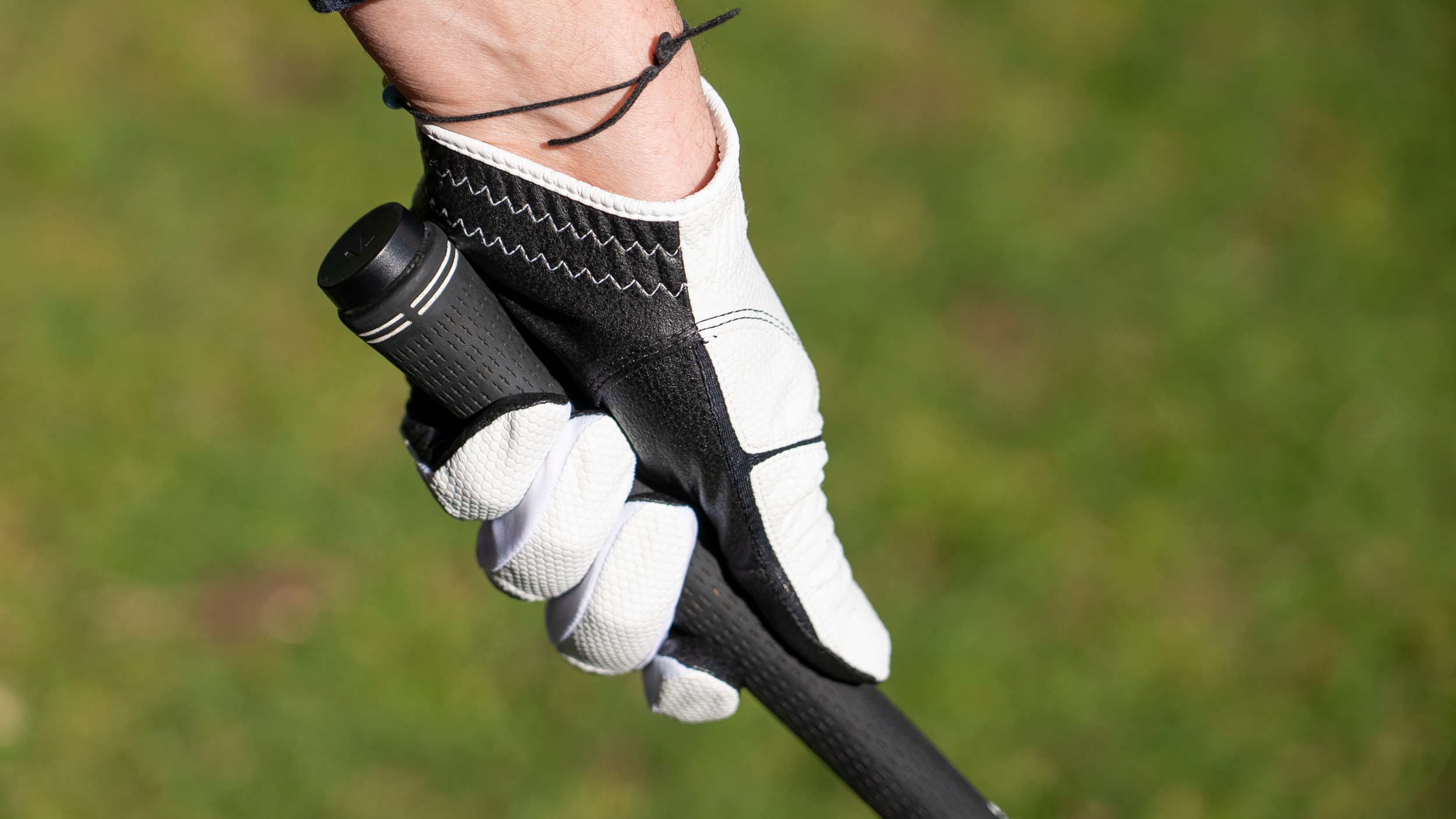 Bionic Relaxgrip 2.0 DX Glove on a club