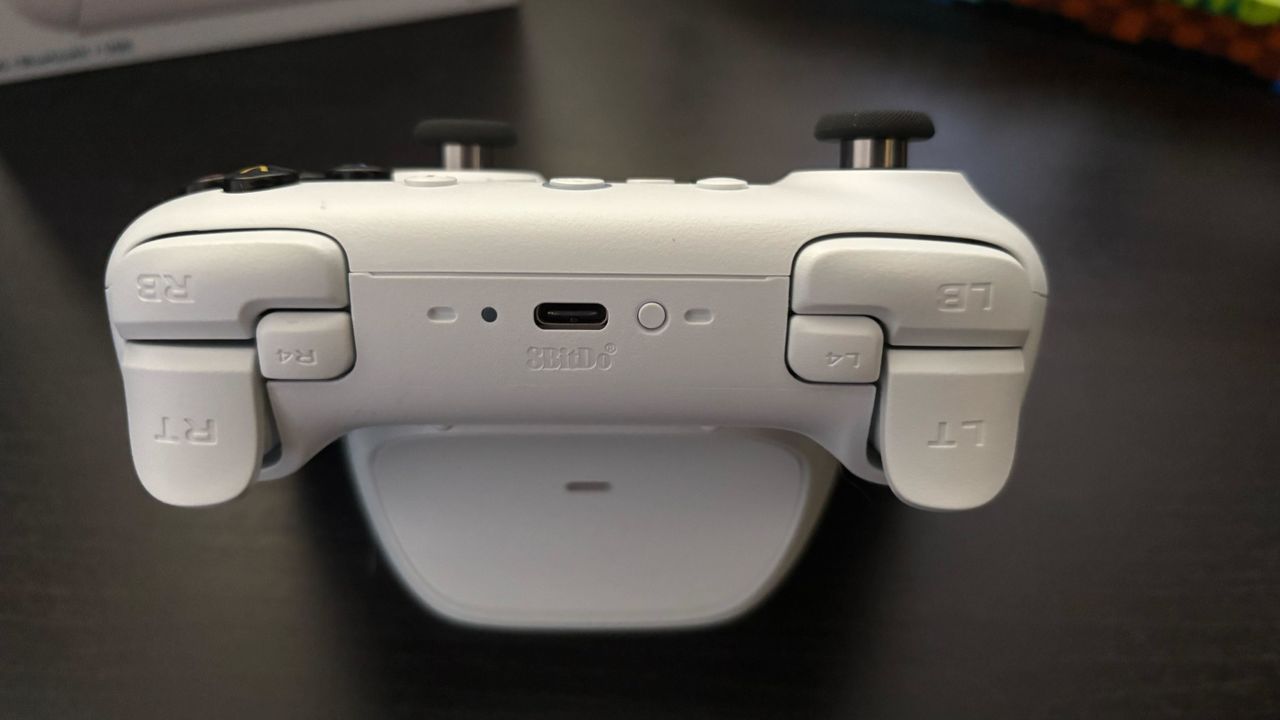 8BitDo Ultimate 2