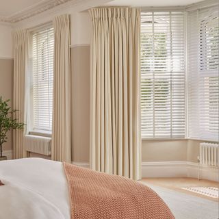 Venetian blinds in bedroom