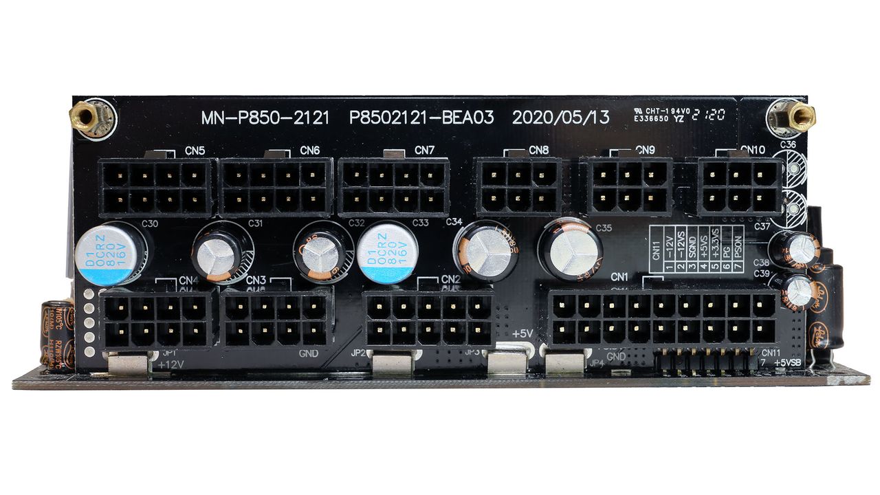 Gigabyte UD750GM