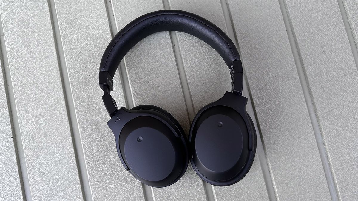 Final Audio UX2000 review: lacking in looks but extremely budget ...