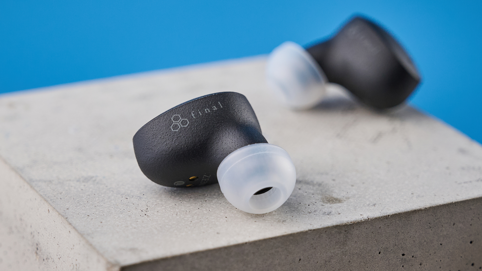 Final ZE300 wireless earbuds