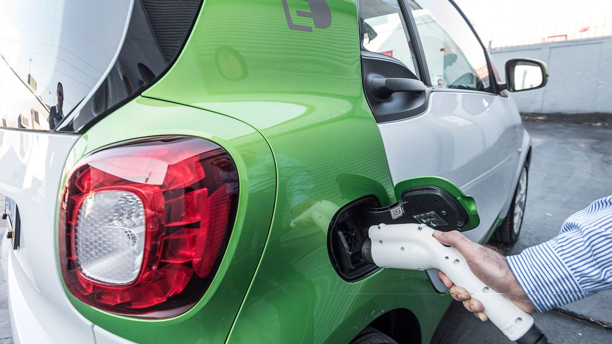 Smart Fortwo Electric Drive impressions an ideal city commuter TechRadar