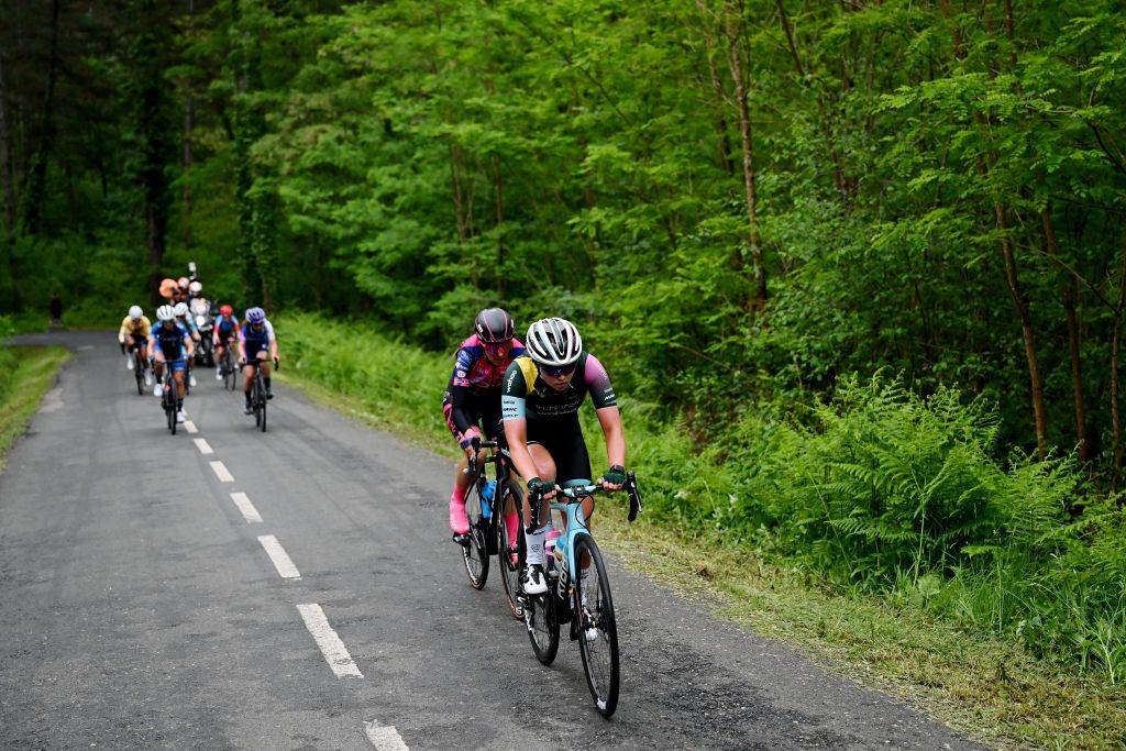 Images from Itzulia women 2023 stage 2, won by Demi Vollering