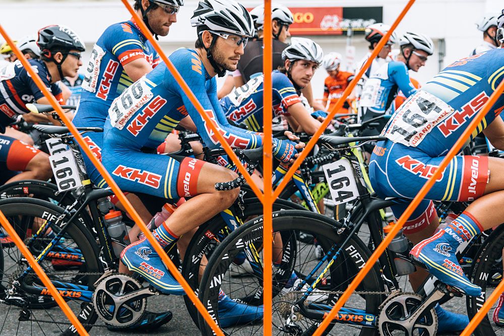 KHS team at the start of stage 4