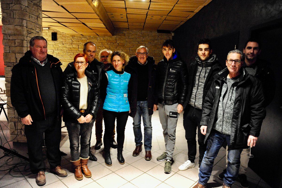 Romain Bardet with team manager Vincent Lavenu and new recruit Tony Gallopin in the hotel