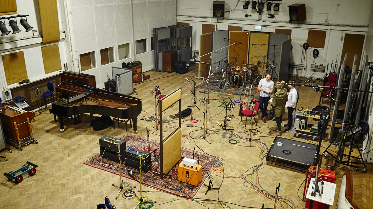 Inside Abbey Road: Behind The Scenes At The World's Most Famous Studios ...