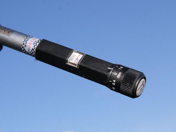 Mechanical torque wrenches often have their adjustments printed in a single scale - be sure to convert correctly for different units.
