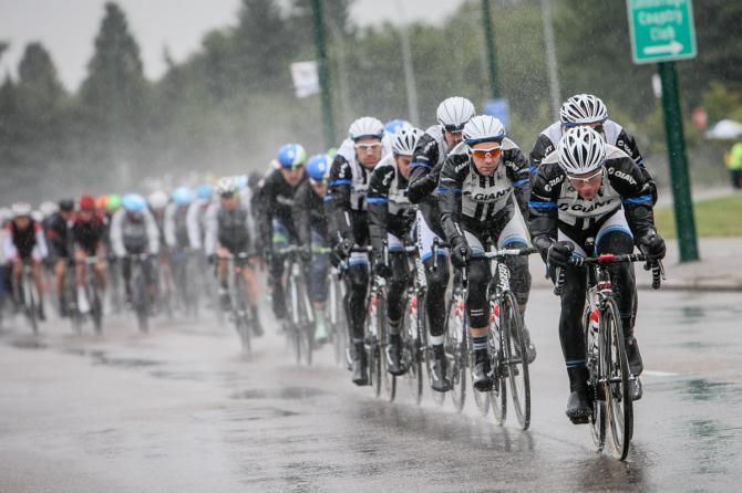 Giant-Shimano come to the front to begin to reel in the break