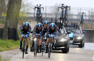 Stage 1b - Team Sky wins afternoon team time trial