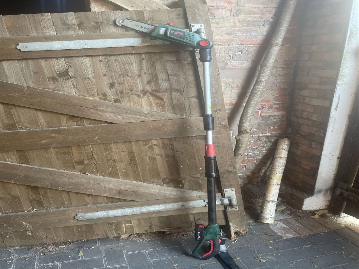 A long arm Bosch 18v chainsaw