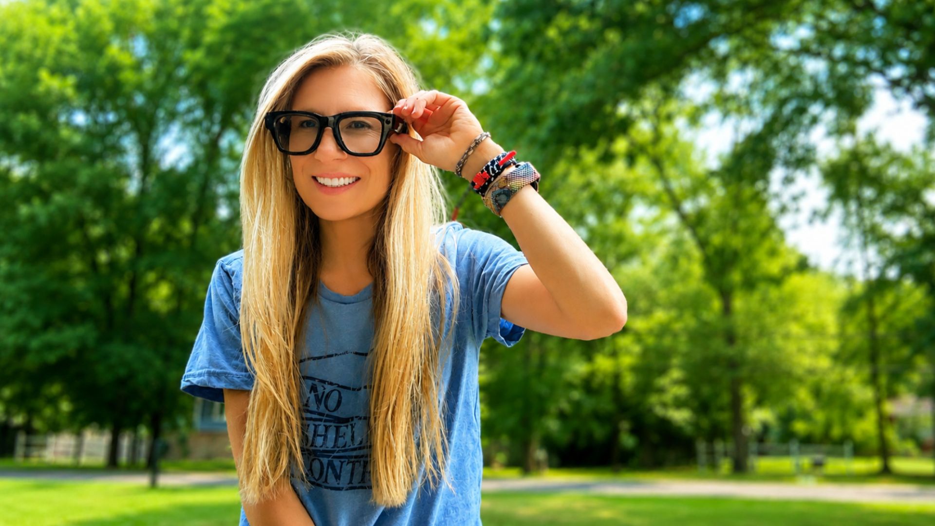 Amanda Caswell wearing Ray Ban Meta Smart Glasses