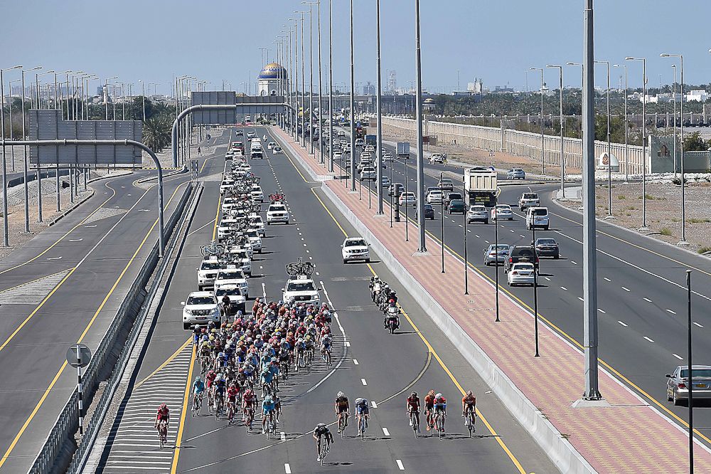 The peloton in action during Oman's final stage.