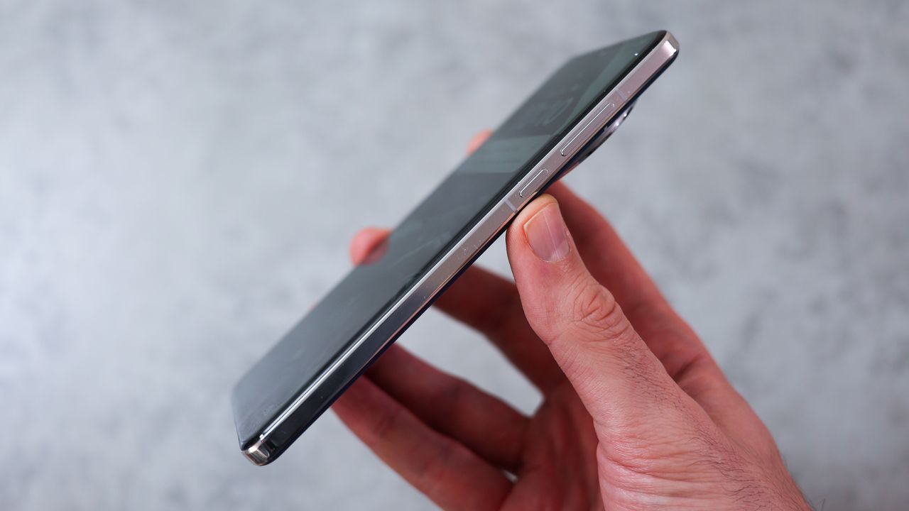 A photo of the OnePlus 13