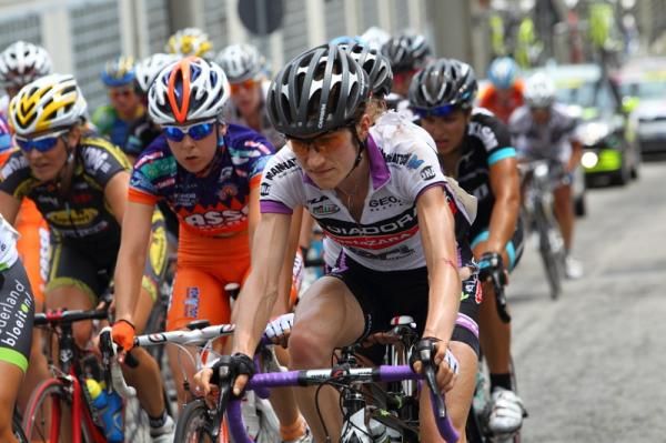 2010 champion Mara Abbott (Diadora Pasta Zara) gave one final blast on the climb today.