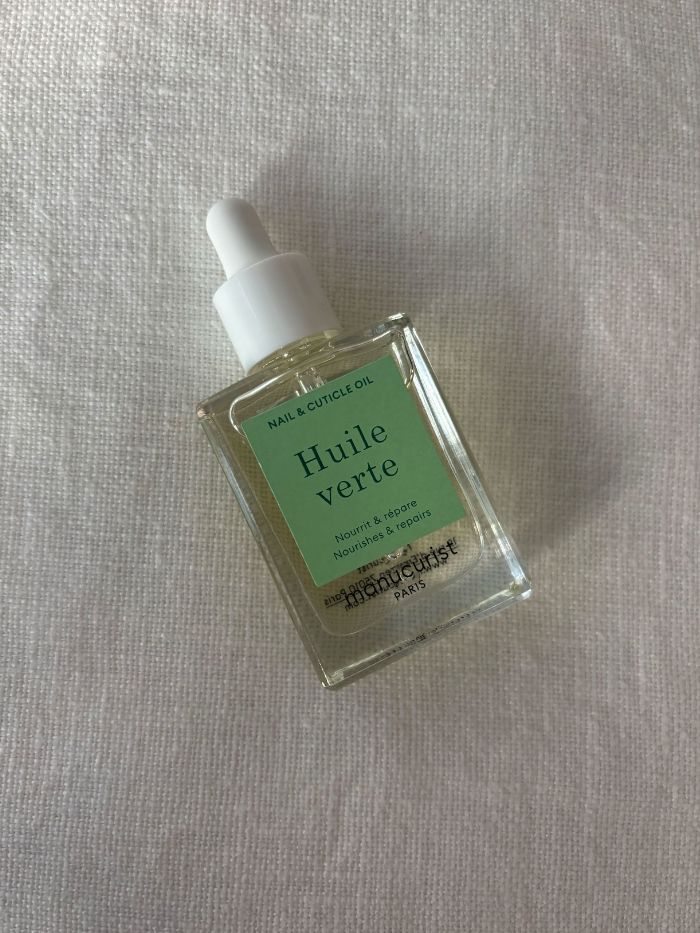 The Manucurist&amp;nbsp;Huile Verte cuticle oil on a white background