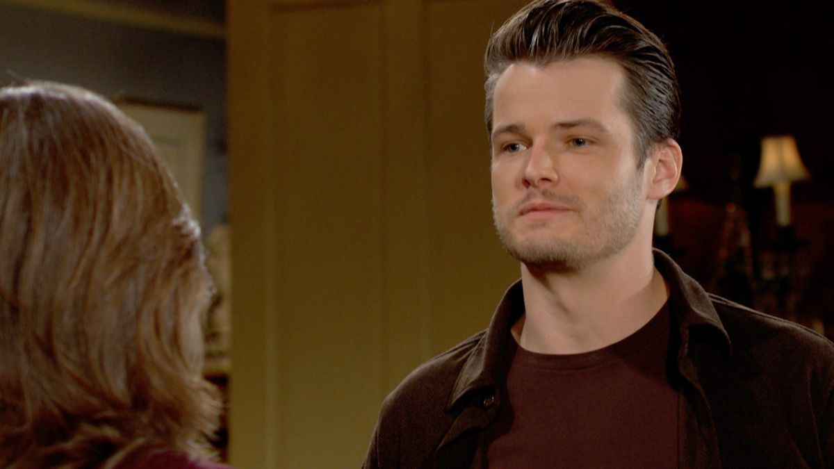 Michael Mealor as Kyle smirking in The Young and the Restless