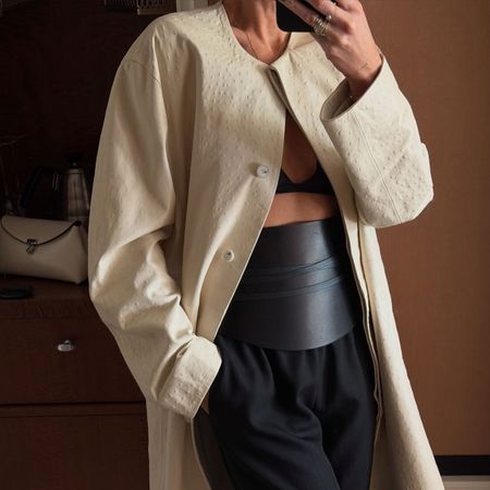 @hannahlewisstylist closeup selfie in loulou de saison cream ostrichg leather coat 