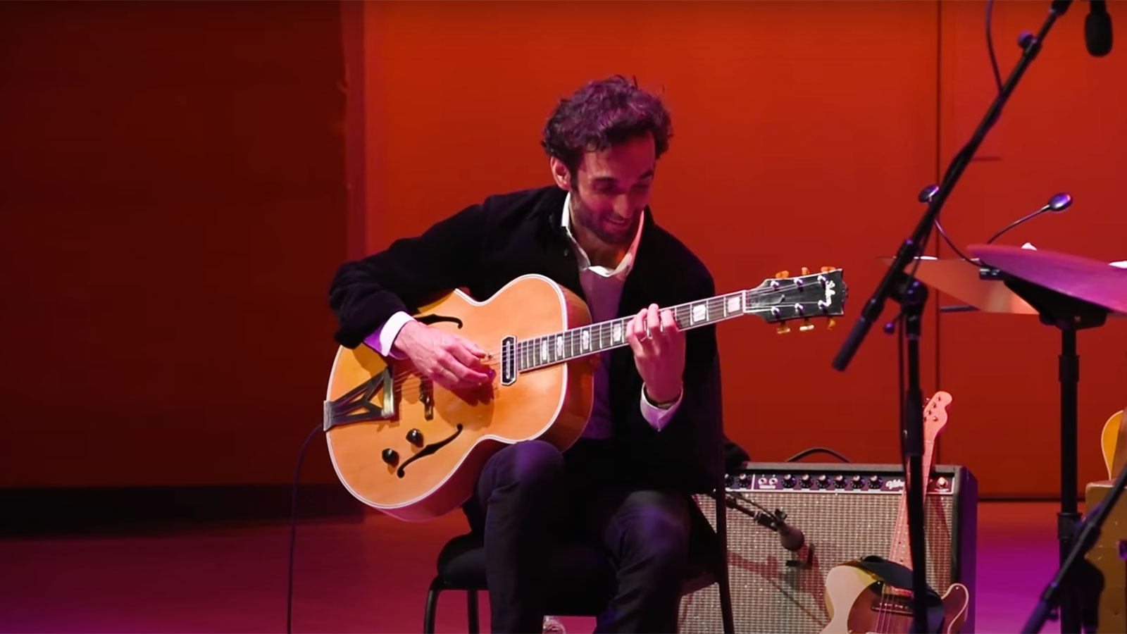 Julian Lage Charlie Christian Gibson ES-250