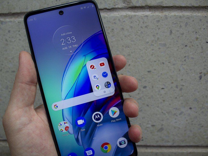 Motorola Edge 2021 Hands On Power Button Shortcuts