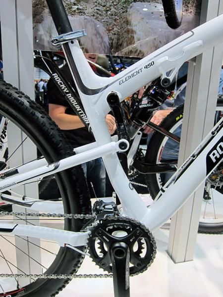 The paint scheme on Rocky Mountain's new aluminum Element full-suspension bikes fools observers into thinking they're looking at one of the upper-end carbon bikes instead.