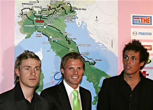 Damiano Cunego (L), Danilo Di Luca and Paride Grillo