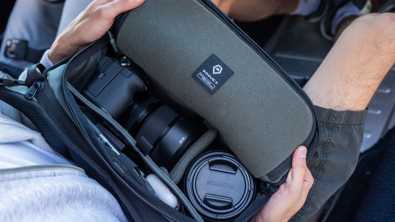 The Wandrd Rogue V2 sling