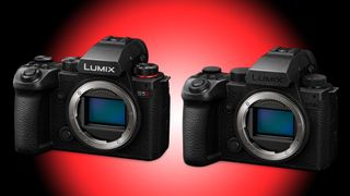 Panasonic Lumix S5 II vs Lumix S5 IIX