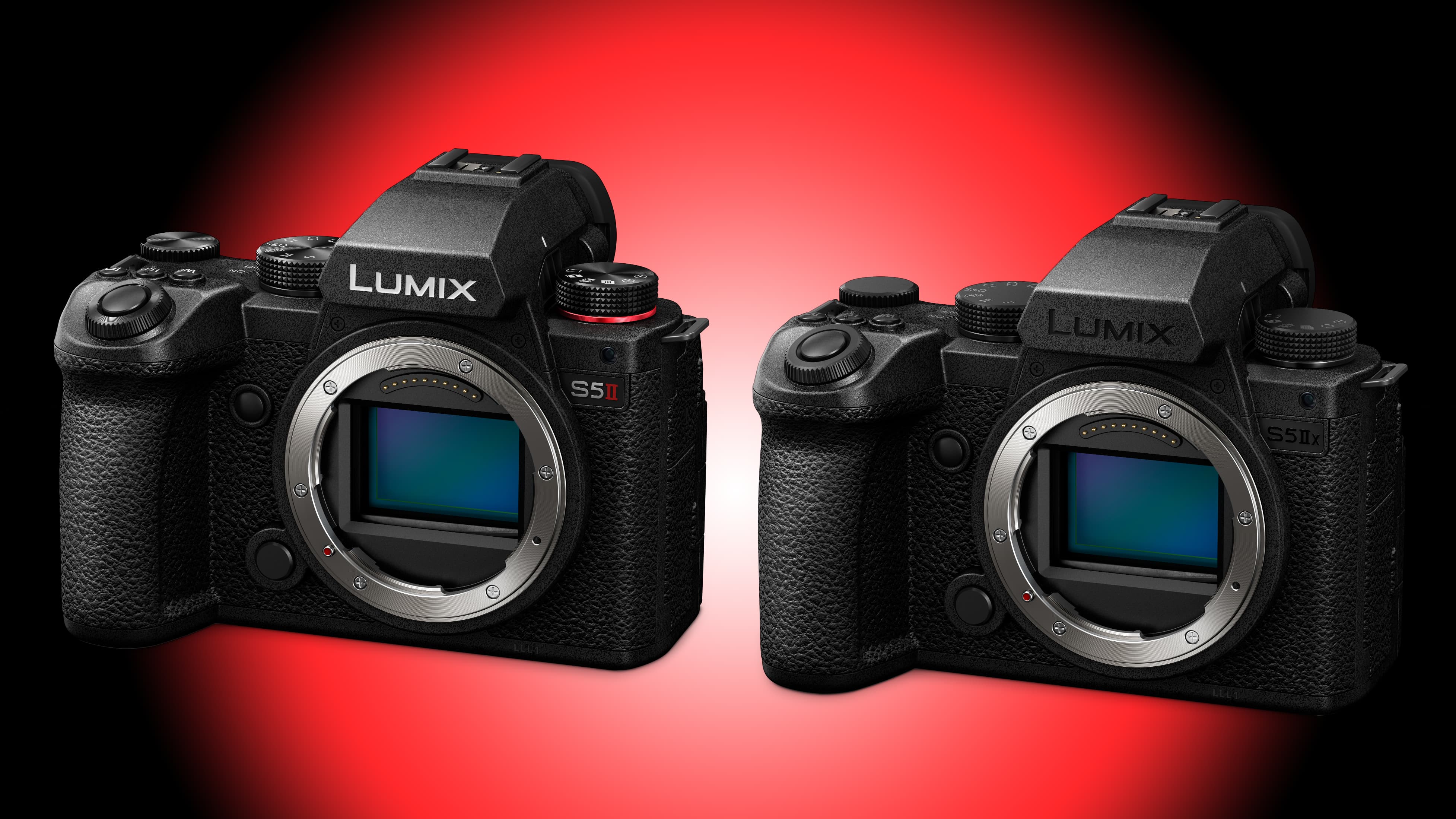 Panasonic Lumix S5 II vs S5 IIX