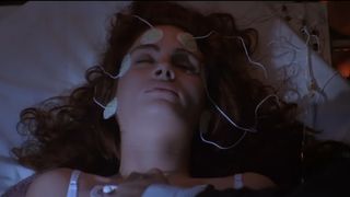 Julia Roberts gets hooked up to a machine in Flatliners