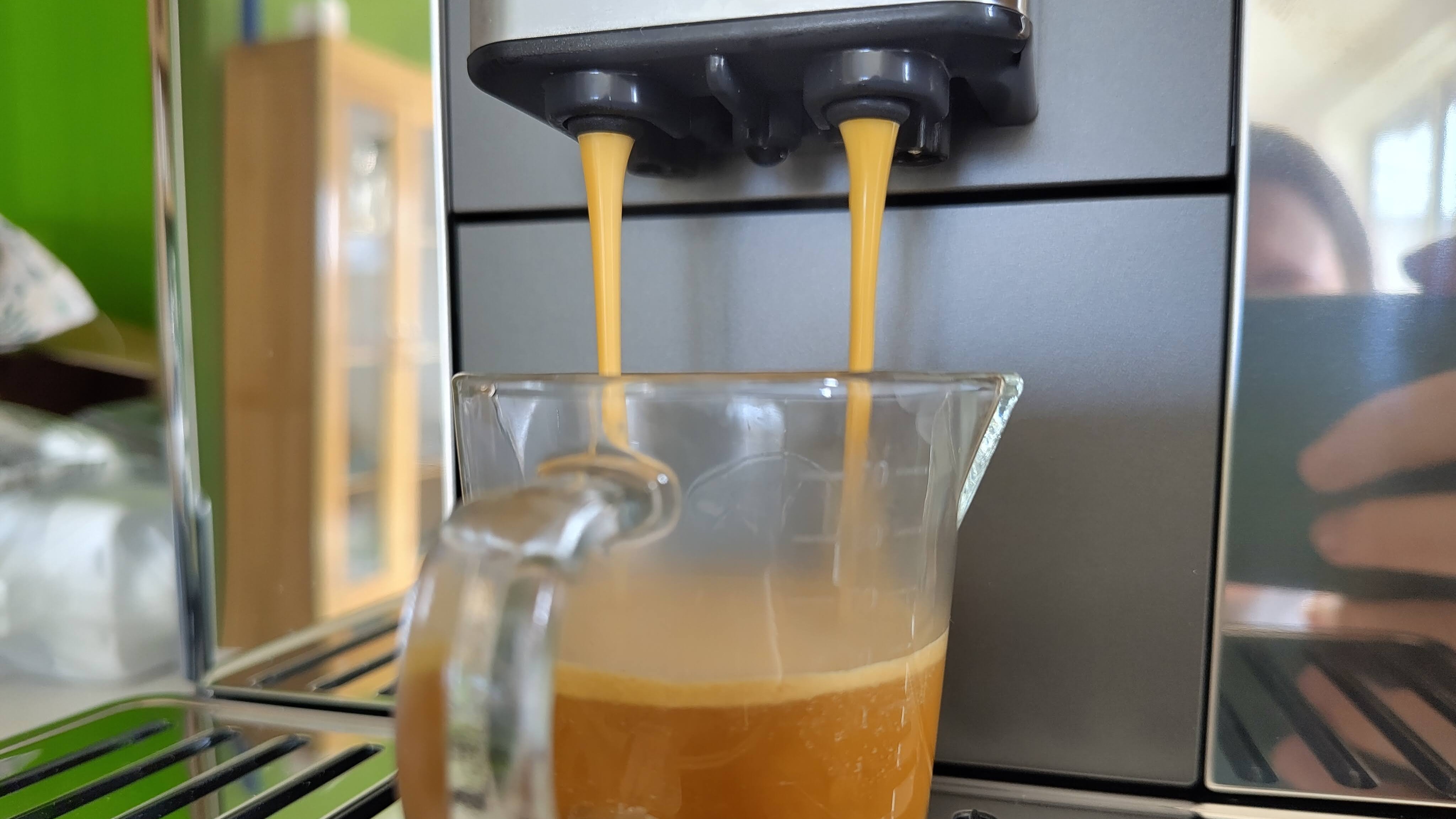 De'Longhi Primadonna Aromatic coffee machine