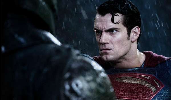 9 Extreme Batman V Superman Reaction Tweets From Fans Lucky Enough To ...