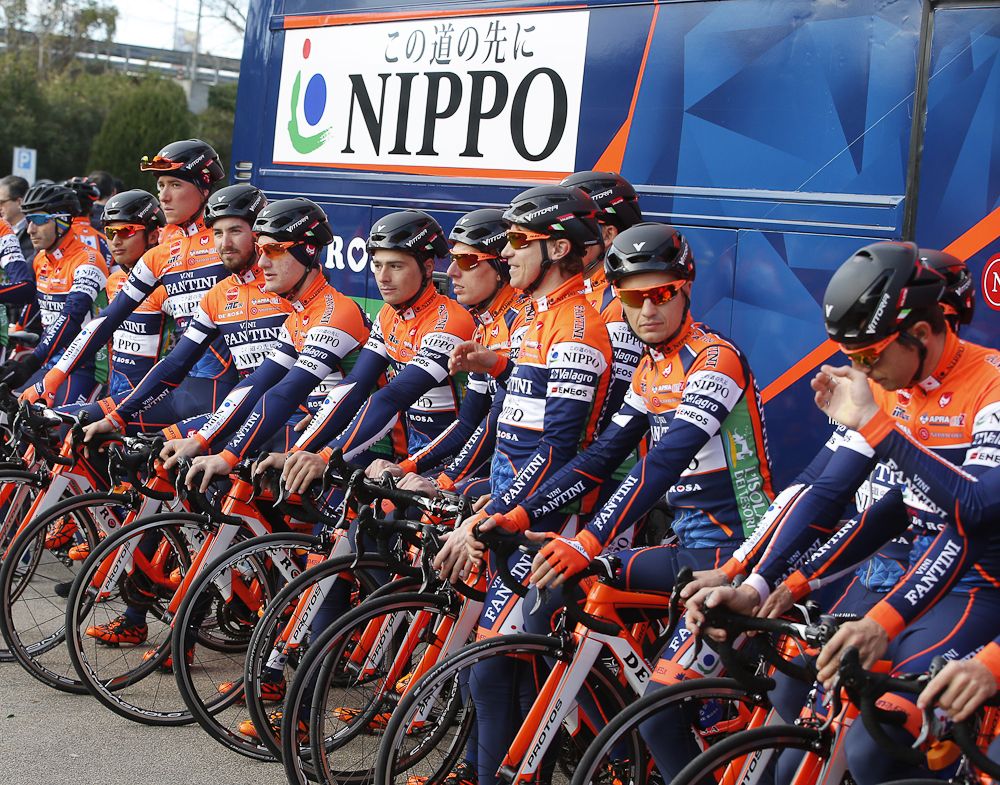 The 2016 Nippo-Fantini team line up for a training ride