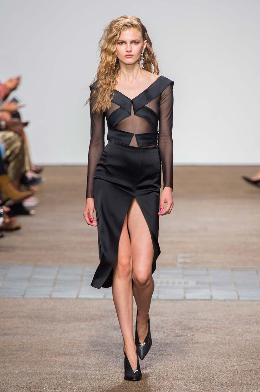 Topshop-Unique-Spring-summer-2017-LFW-35