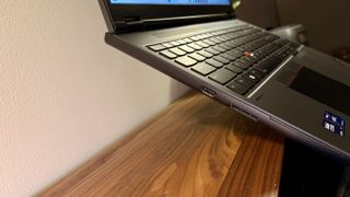 Lenovo ThinkPad P16v Gen 2