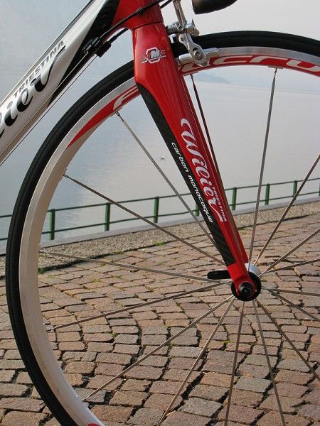The front of the Izoard is fitted with a matching full-carbon fork claimed to weigh 360g