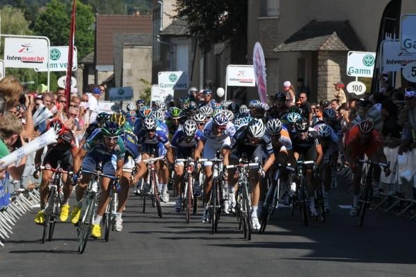 J&eacute;r&eacute;mie Galland (Saur - Sojasun) is 50 metres away from winning stage one.