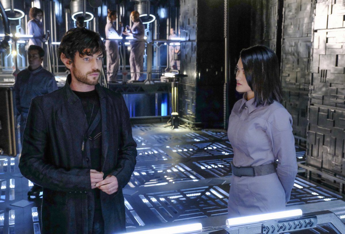 Harry Treadaway as Narek and Isa Briones as Soji in "Star Trek: Picard" Episode 1: Remembrance.