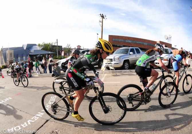 Geoff Kabush and Jonathan McCarty on the front row for Scott