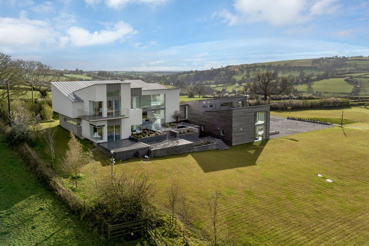 Derbyshire house for sale