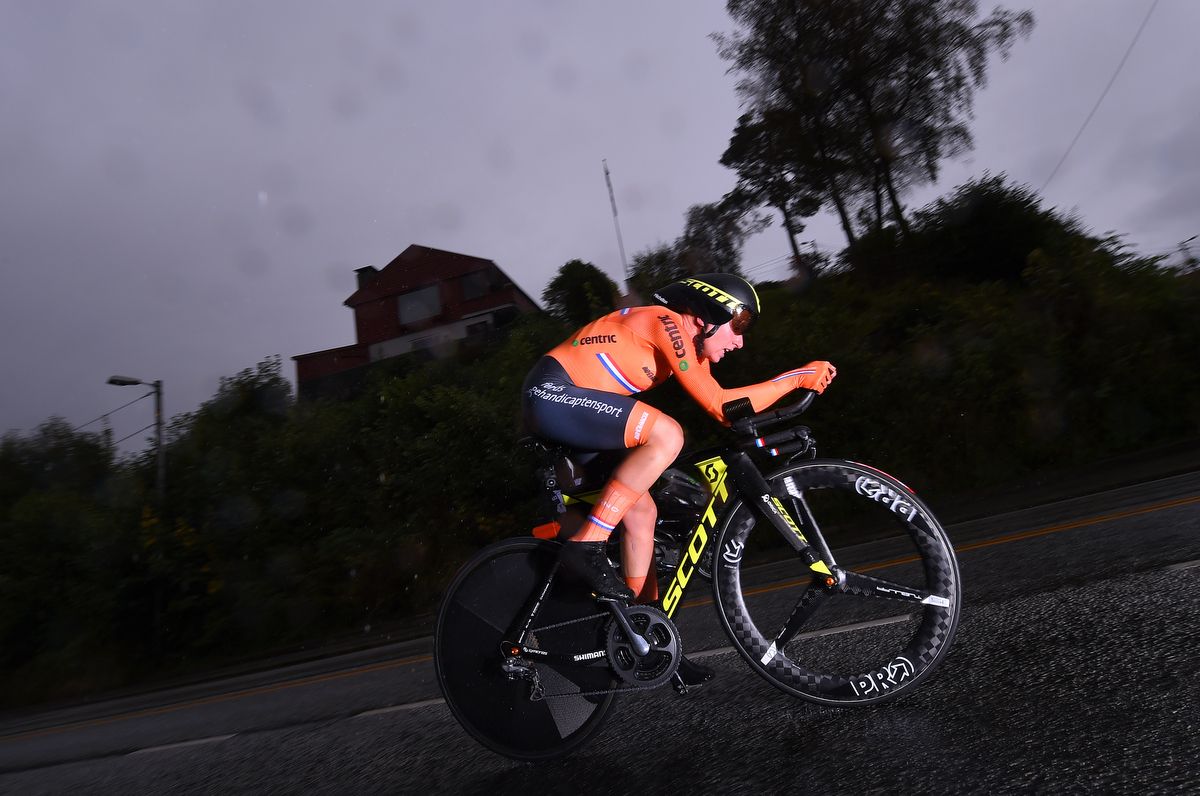 Annemiek van Vleuten (Netherlands) on the Bergen course